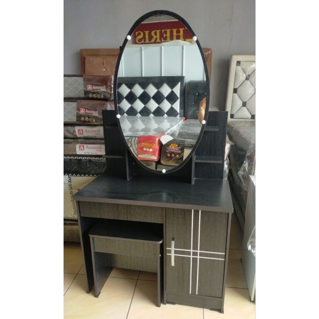 Meja Rias Softboard Minimalis