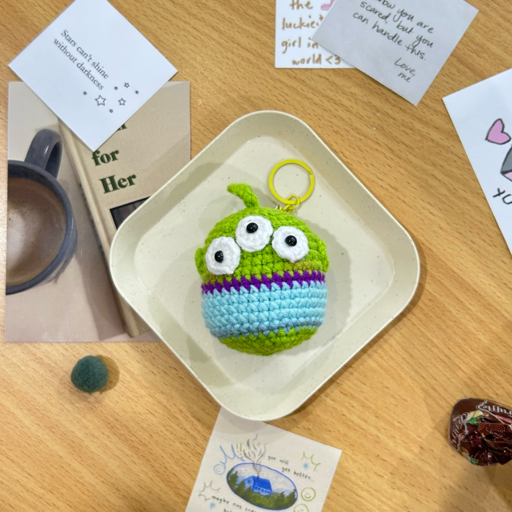 Alien Toy Story Crochet Gantungan Kunci Rajut