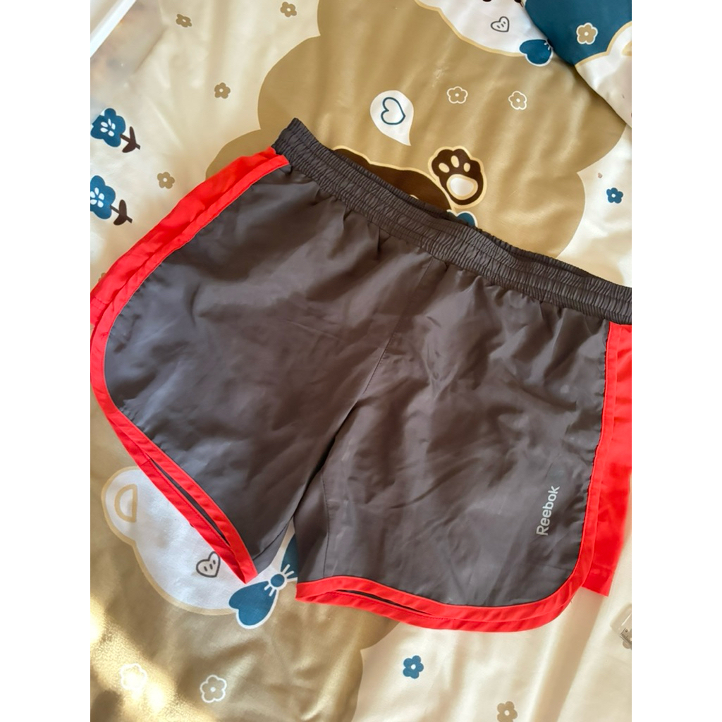 preloved (lp 75cm, pjg 32cm) Celana Reebok Black Grey Bekas Training Running Pria Women Lari Olahrag