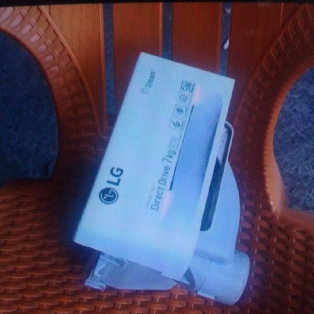 kotak deterjen mesin cuci LG front loading 7kg