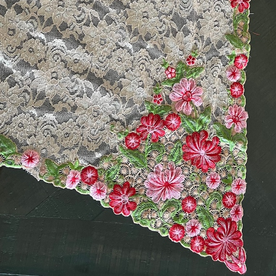 Benangsari Kain Bordir Ratna Kebaya Encim Bunga Floral Bahan Brukat Lace Embroidery