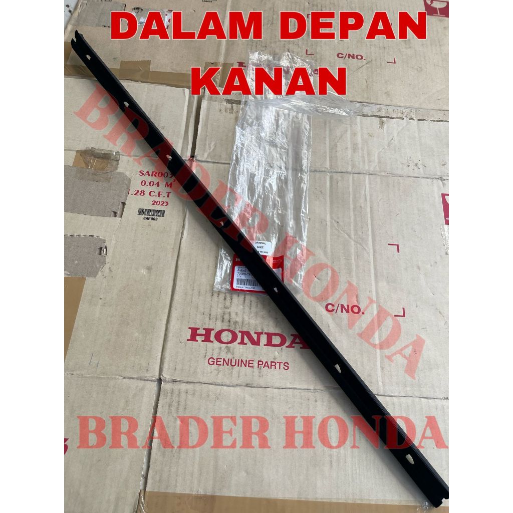LIST PELIPIT KACA DALAM MOBIL BLUDUR MOLDING KARET PINTU ADA BULU BULU HALUS FREED GB3 2009 2010 201