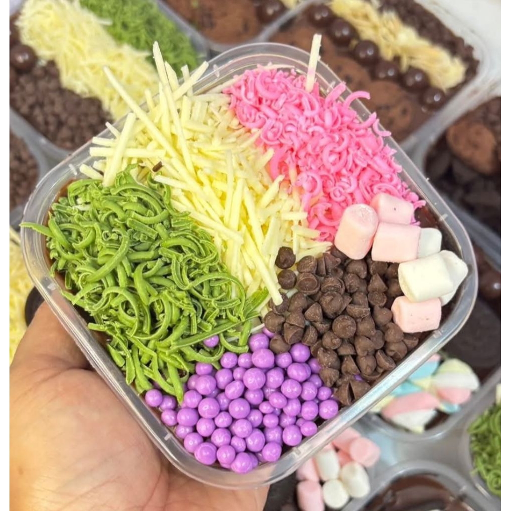

Brownis Lumer Hampers Bronis Coklat Mix Topping