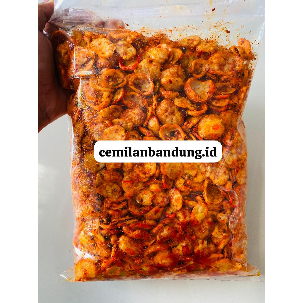

seblak kerupuk bawang 1kg pedas daun jeruk