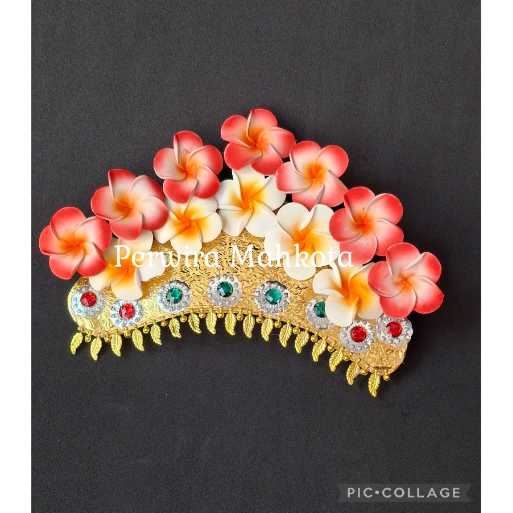 Mahkota Tari Pendet Bali