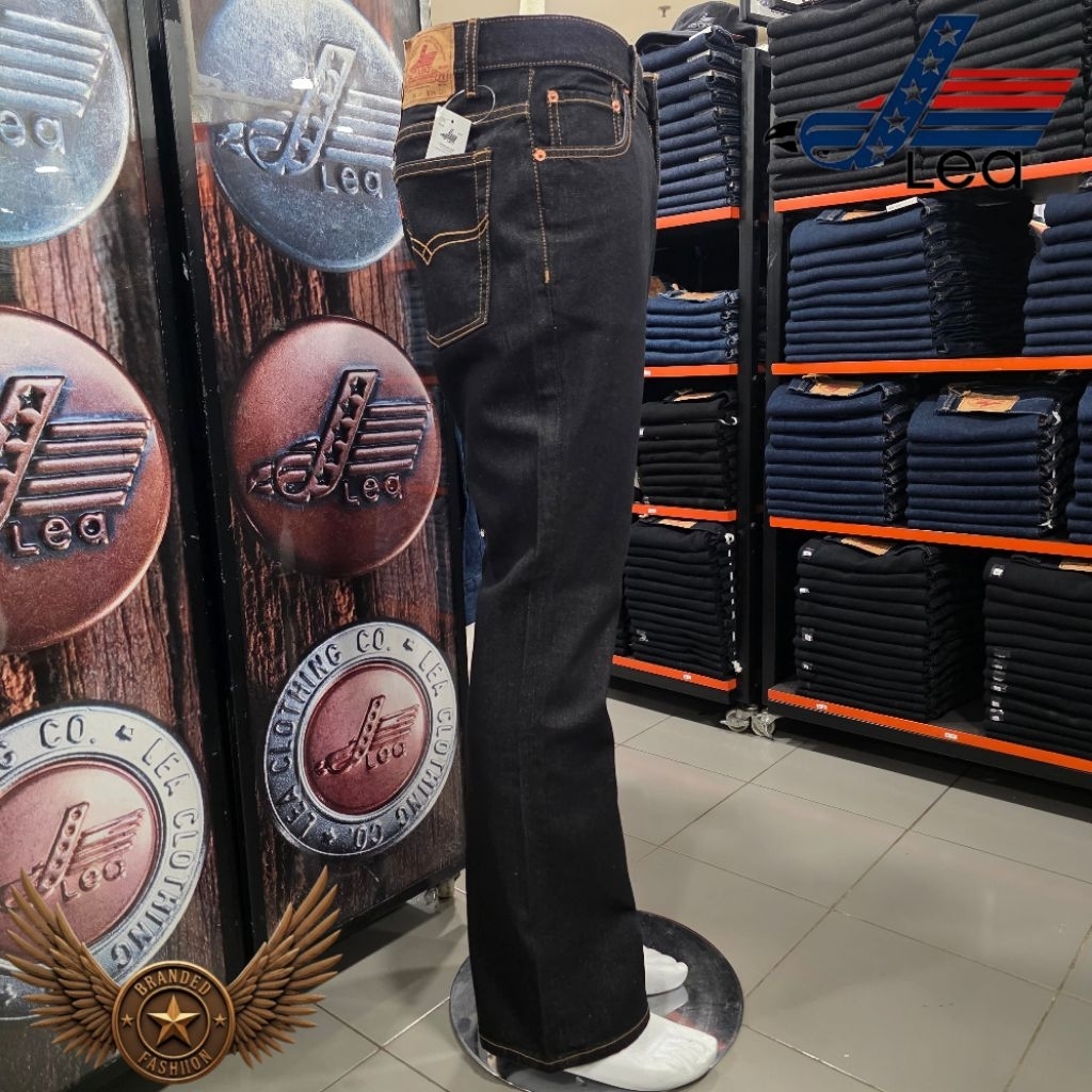 LEA JEANS CELANA PANJANG BOOTCUT / CUTBRAY 607.85.01.01 HITAM AFRO