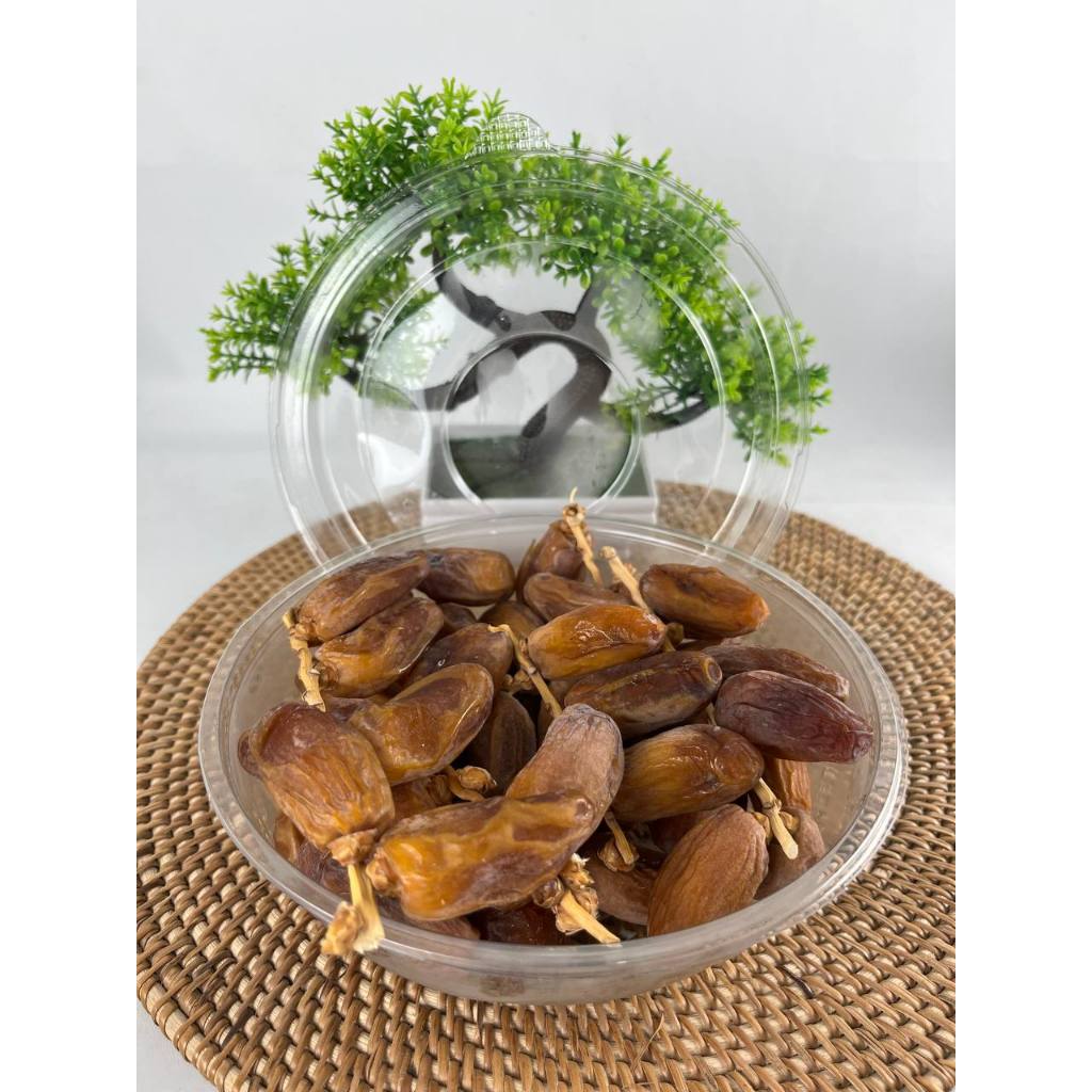 

Kurma Tunisia TangkaiTuperware Kemasan 1kg / 500gram