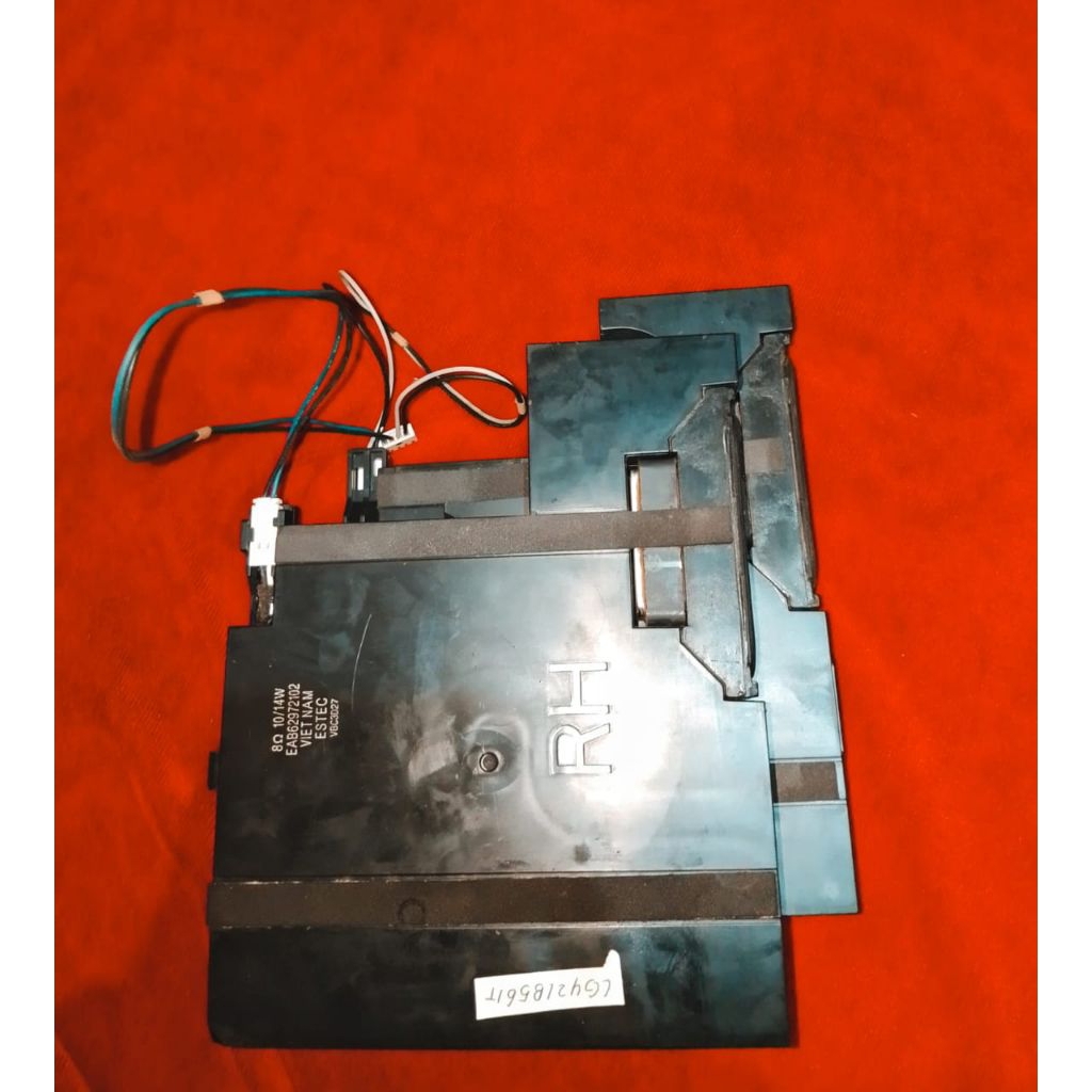 SPIKER TV LED AKARI LE-4399T2SB