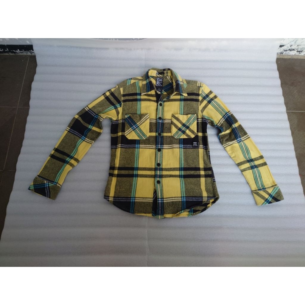 Kemeja Flannel Billabong