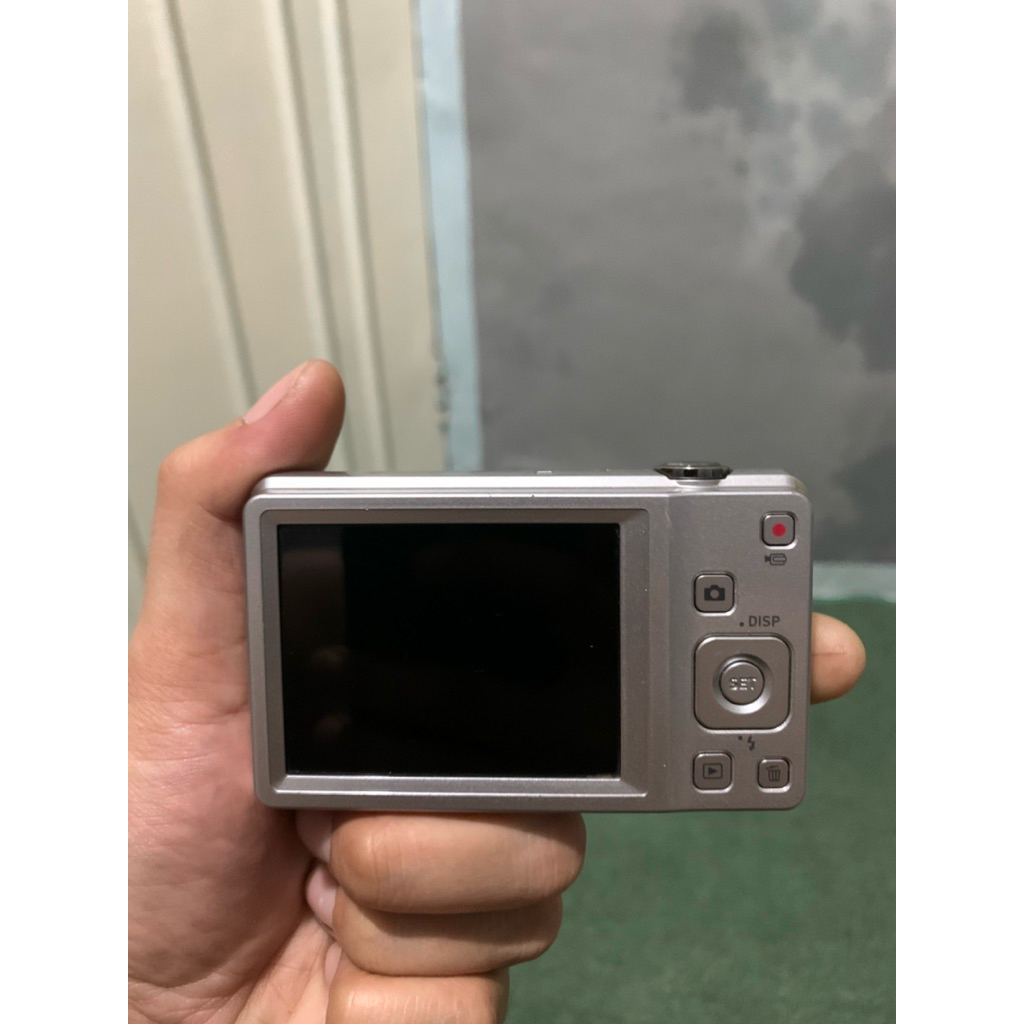 casio exilim ex zs5 - silver 14 megapixels