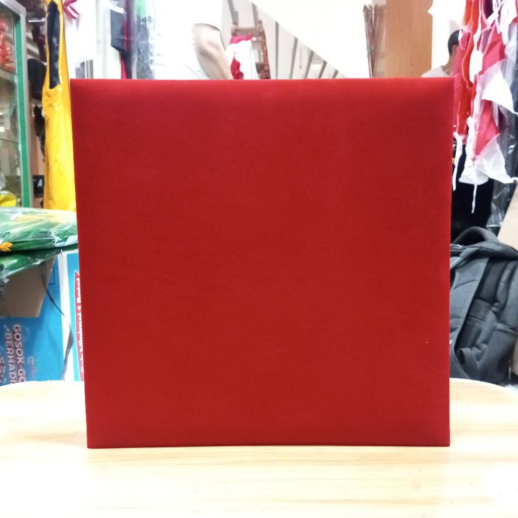 

Map Ukuran 30x30 Bahan Bludru Premium (Bisa Request Warna)