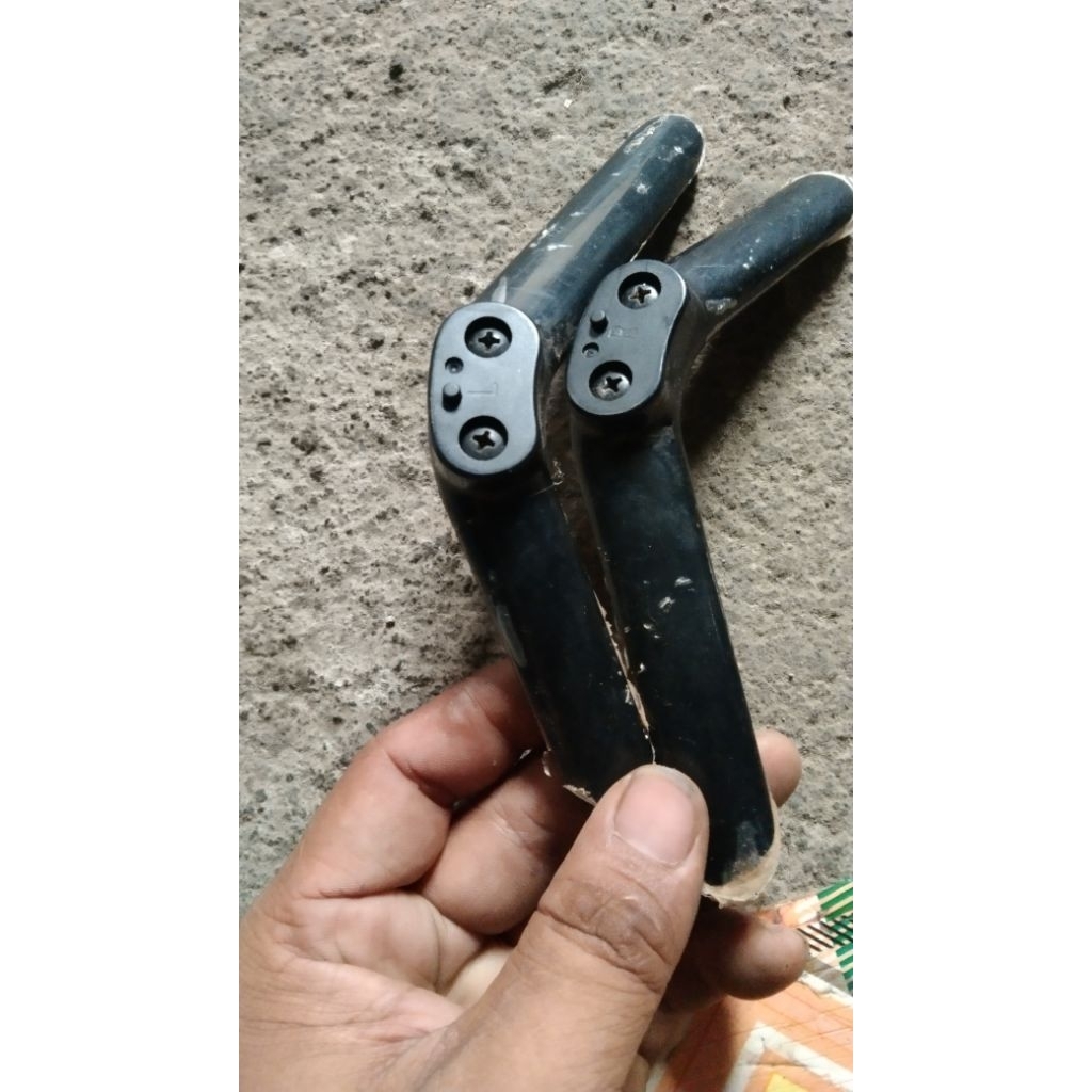 STAND DUDUKAN KAKI TV TCL 24D310 STAND KAKI TV TCL 24D310 KAKI TCL 24D310