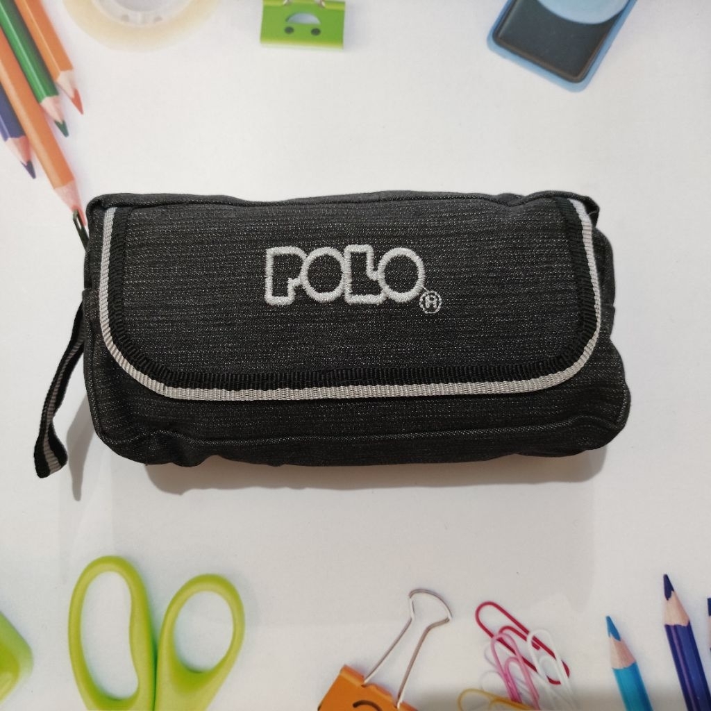 

Kotak Pensil Kain Resleting Text Polo