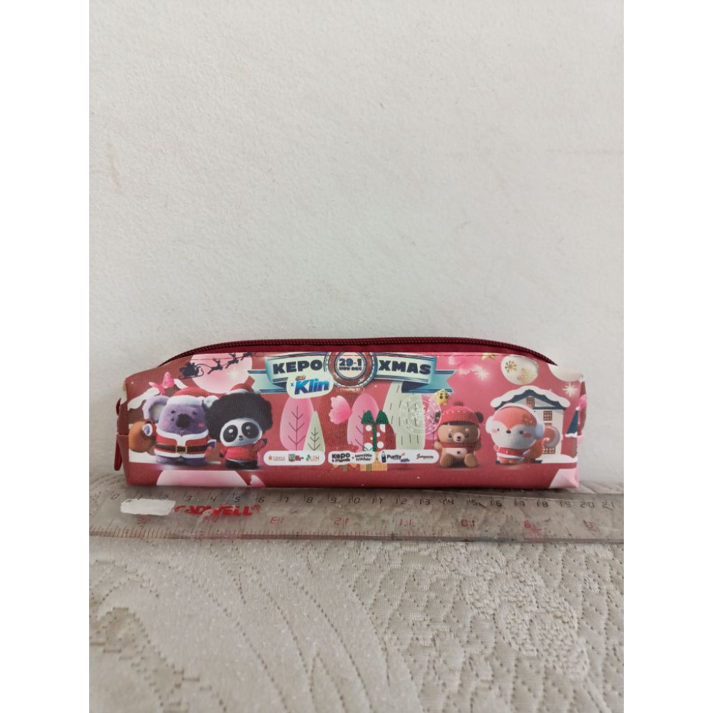 

Kotak pensil pencil case bahan kulit motif Natal Christmas Santa claus