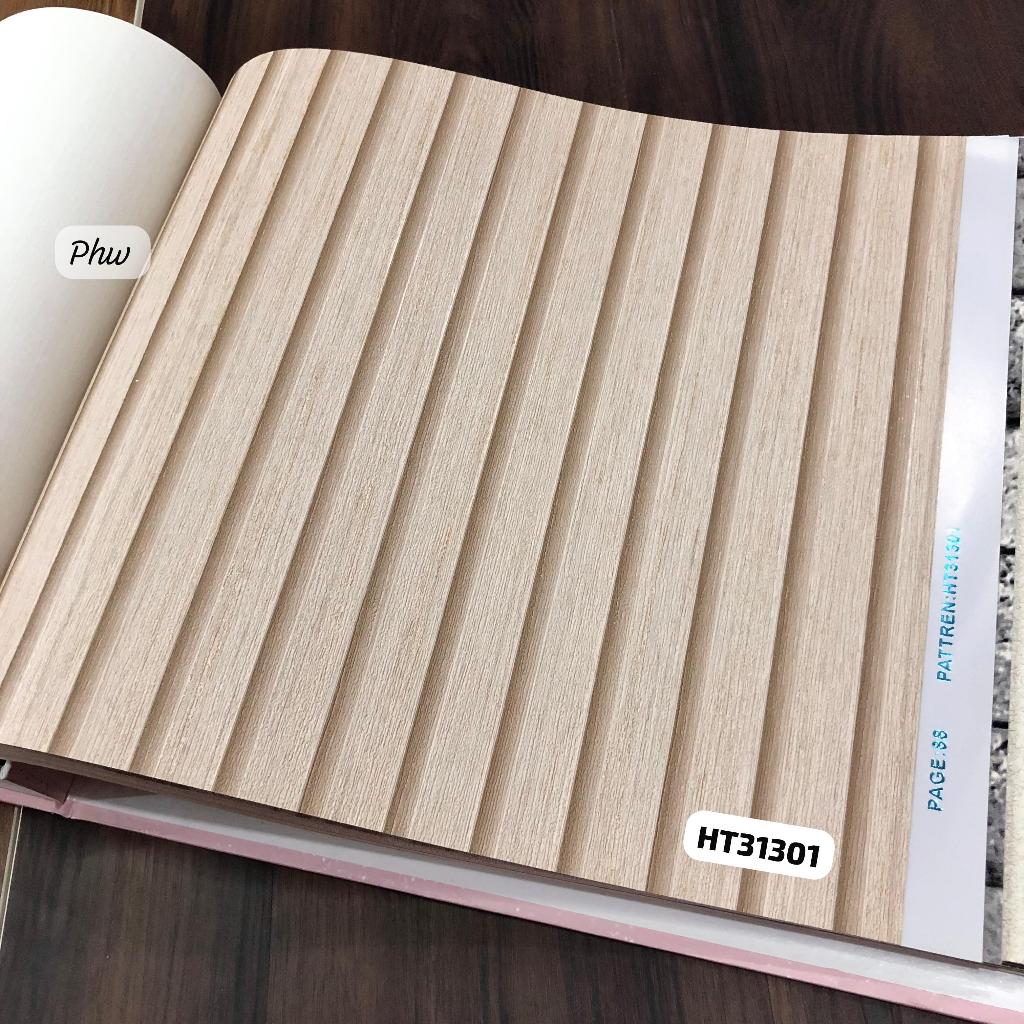 WALLPAPER DINDING MOTIF PANEL KAYU 3D MODERN CREAM UNIQ