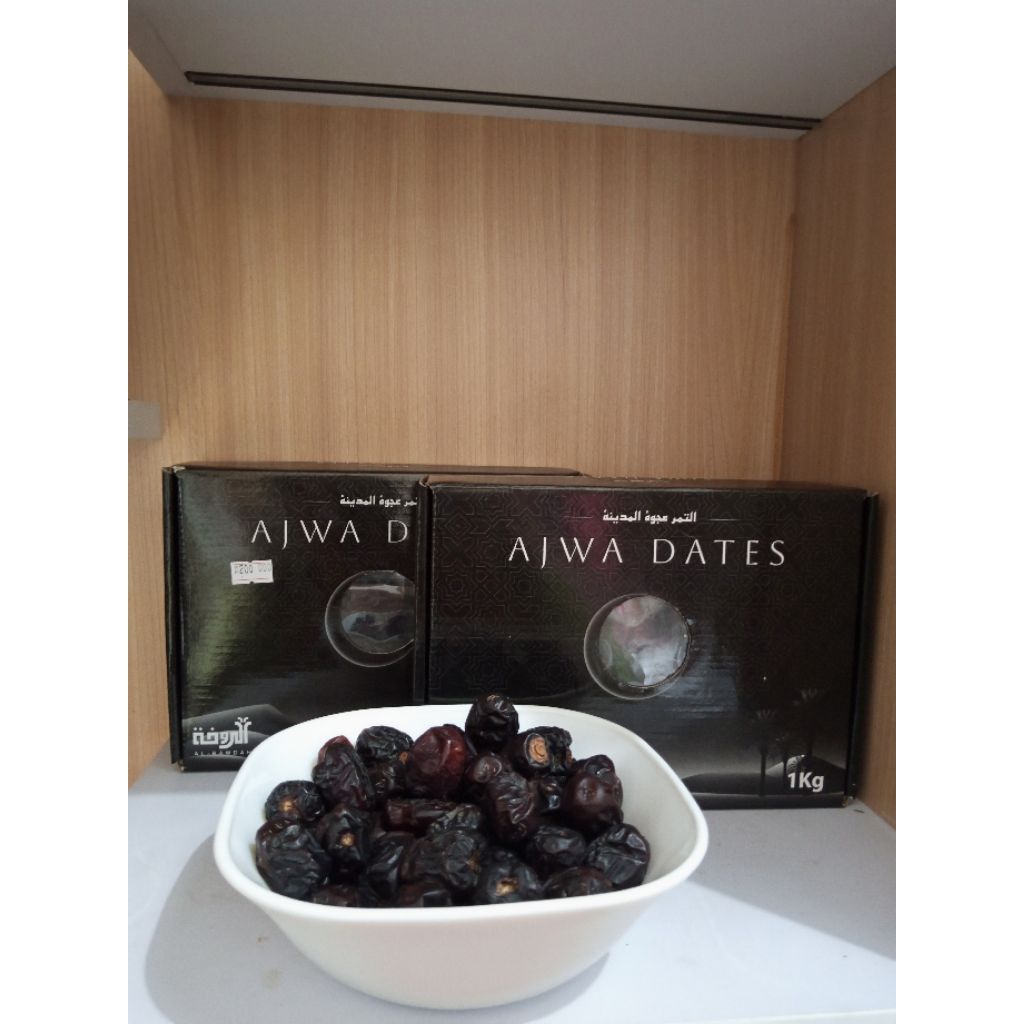 

Kurma Ajwa atau Kurma Nabi