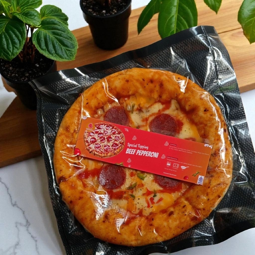 

Pizza Frozen Size 15cm dengan banyak pilihan variant topping.pizza sudah matang siap santap