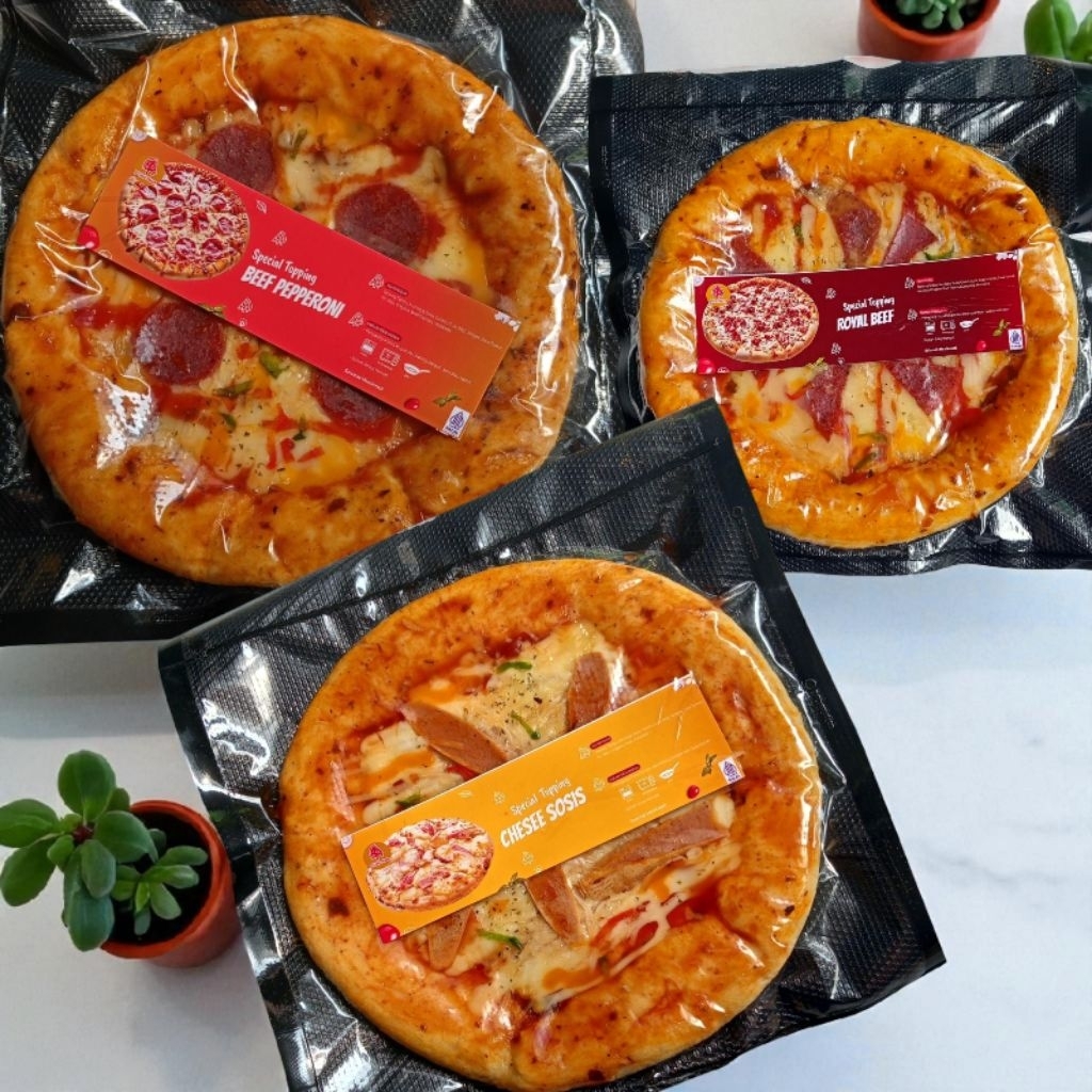 

Paket isi 3 pizza size 15cm dengan banyak variant topping.bisa pilih topping
