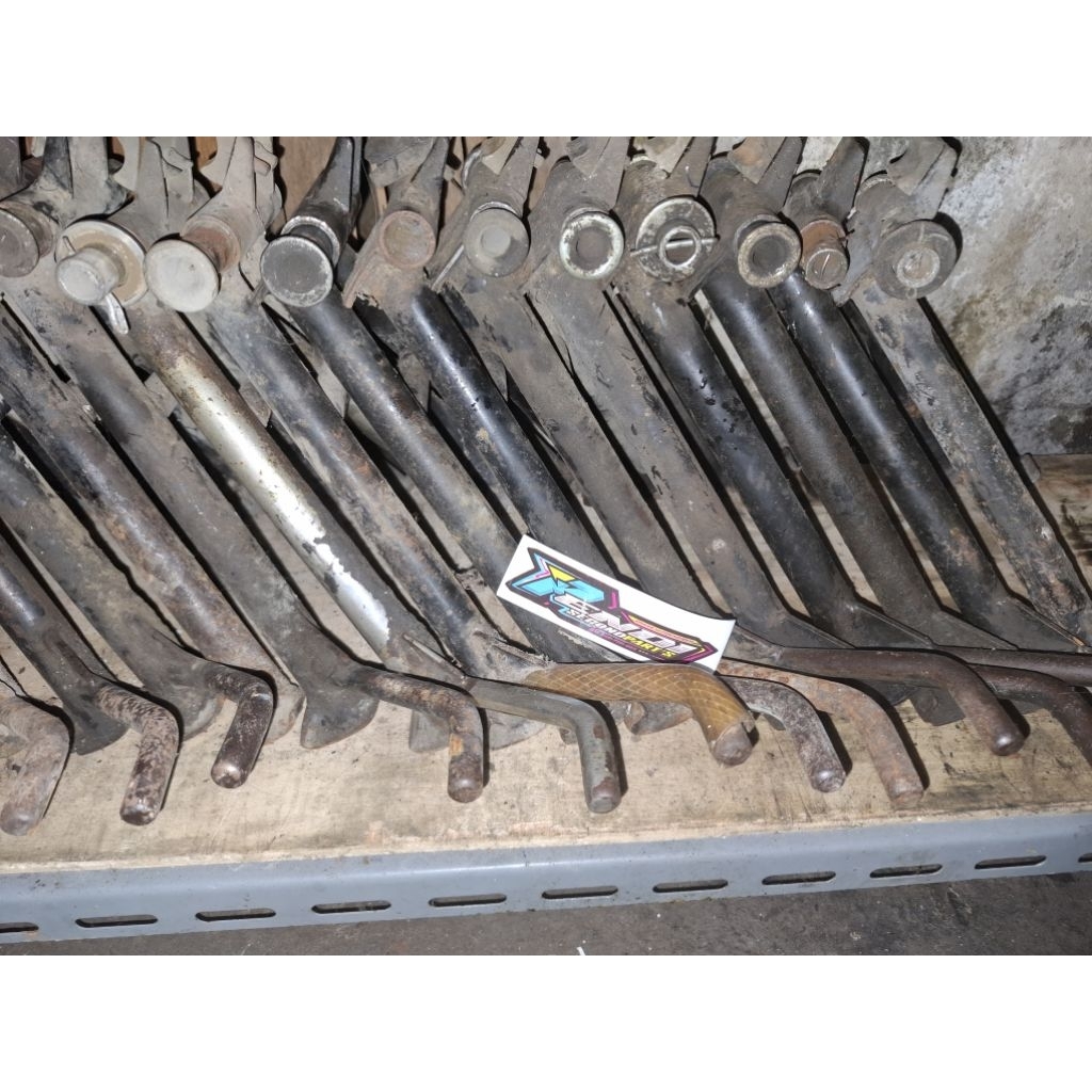 standar tengah satria fu karbu original