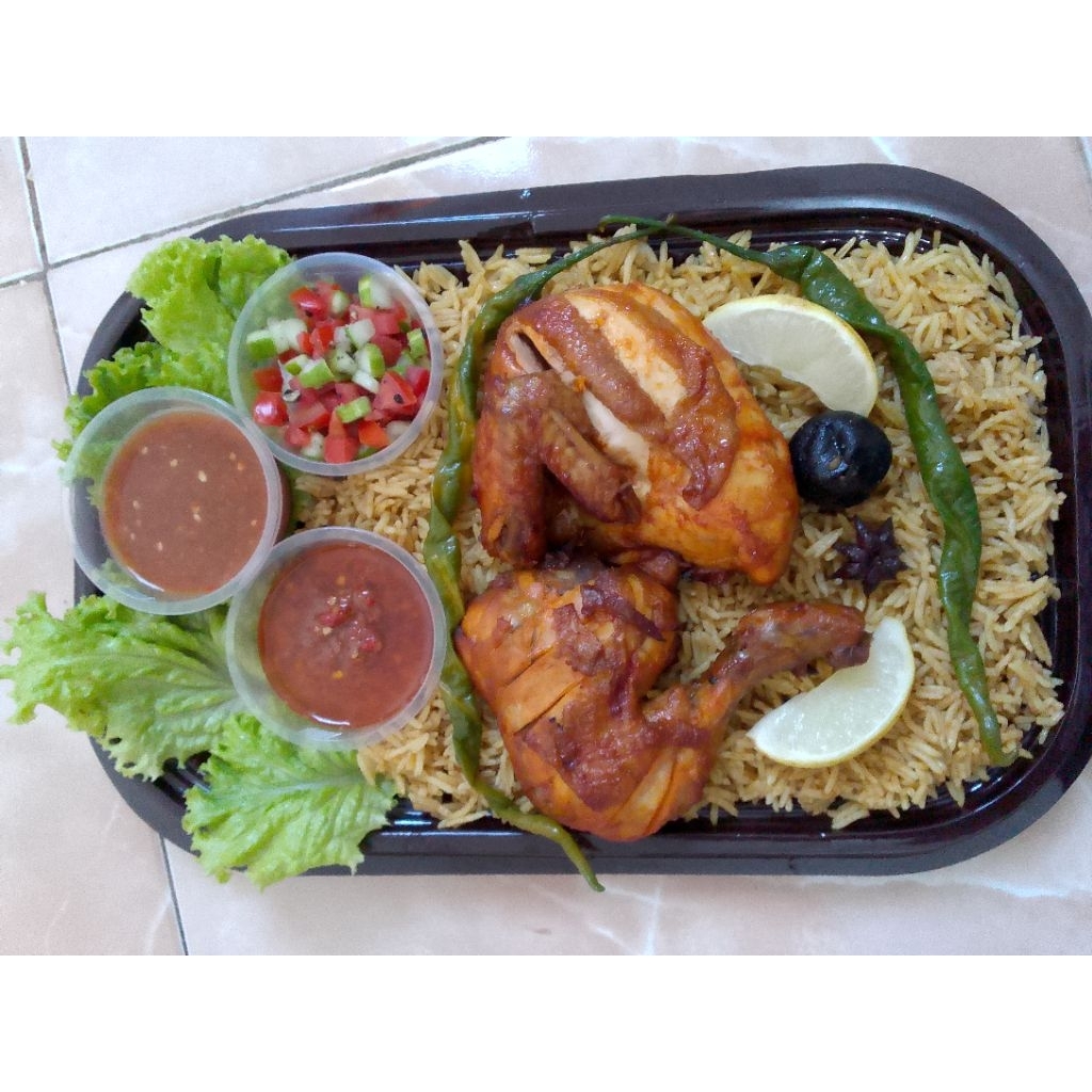 

nasi kebuli ayam panggang