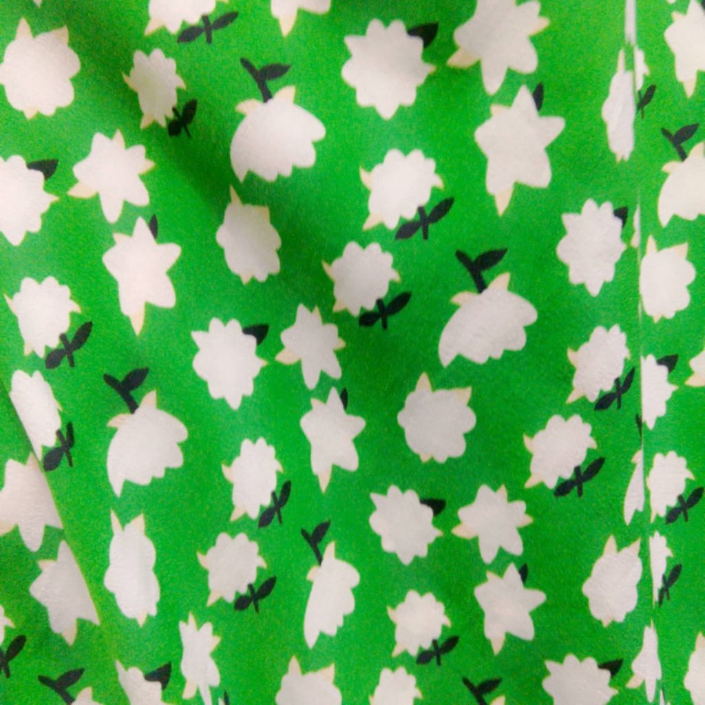 Kain Wolfis Motif Bunga Kartun – Warna Hijau Cerah, Lembut & Adem, Harga Per½ Meter