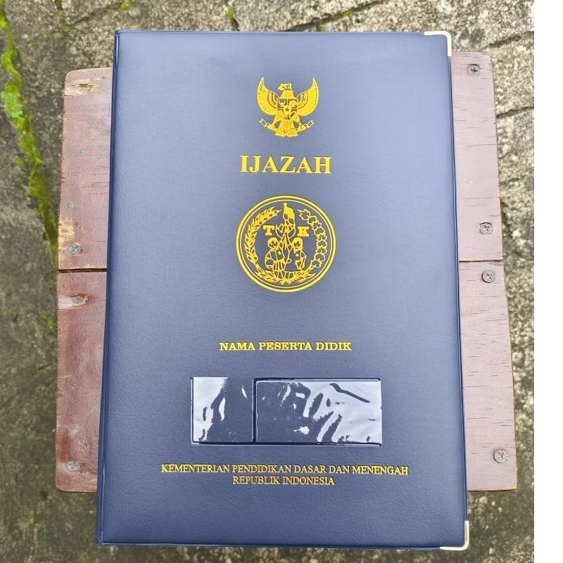 

Sampul map wisuda TK
