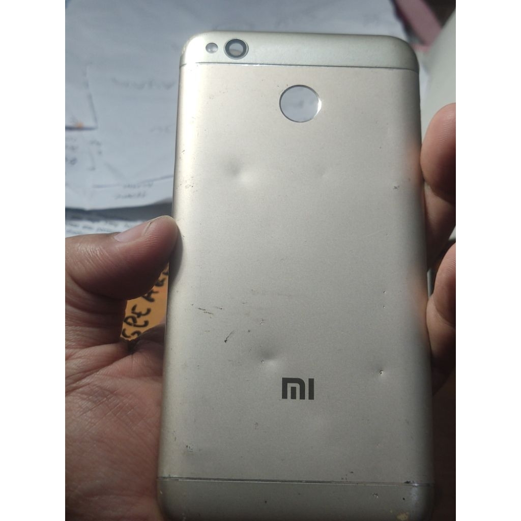 BACKDOOR REDMI 4X BEKAS COPOTAN ADA KACA KAMERA TANPA TOMBOL LUAR