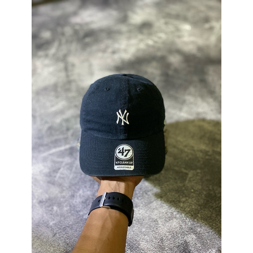 Topi Brand 47