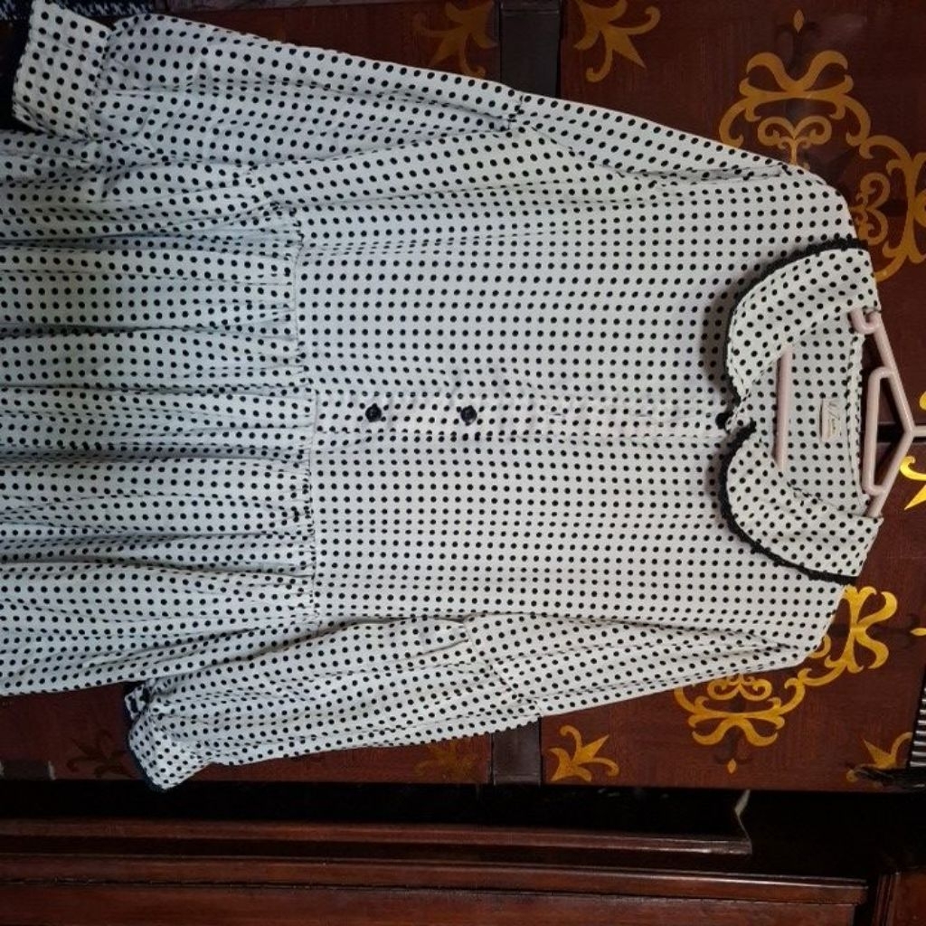 Preloved Dzena Polka Hitam putih,