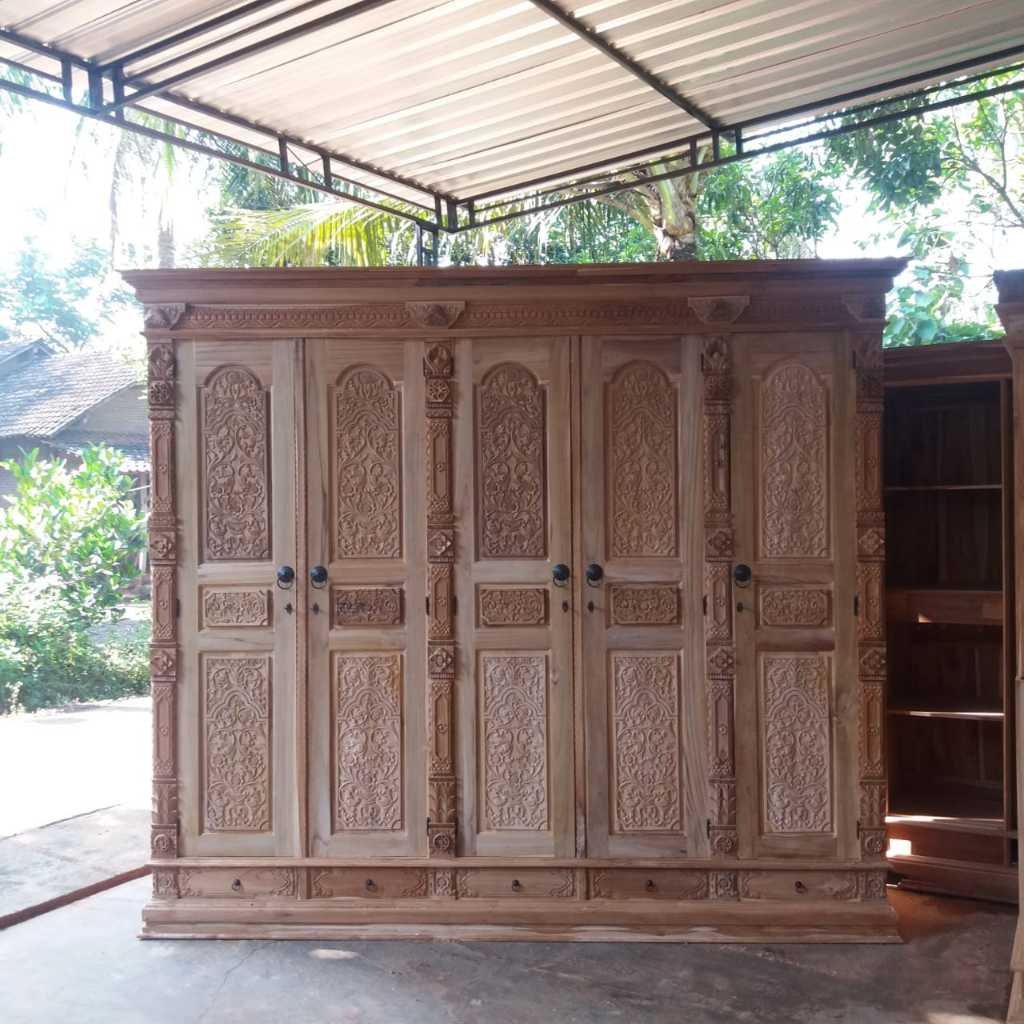 Almari Gebyok  Almari Pakaian Jati Ukir Pintu 5
