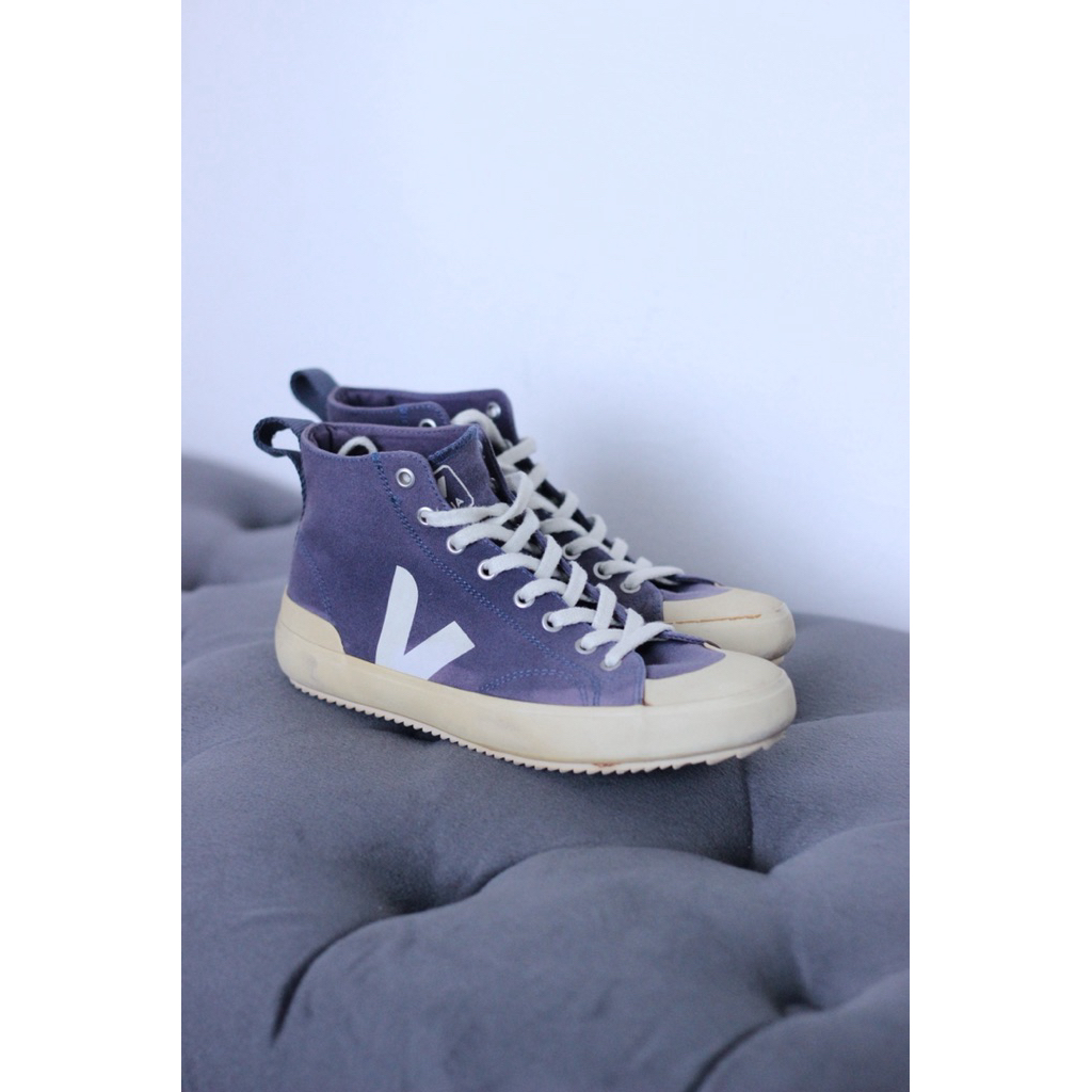 VEJA HIGH CANVAS
