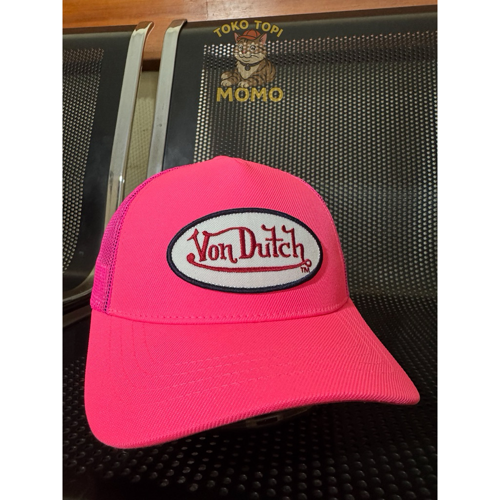 Topi Von Dutch Pink Trucker Hat