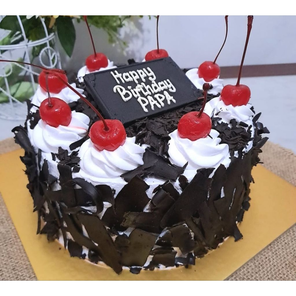 

Blackforest Klasik /kue coklat/ kue blackforest