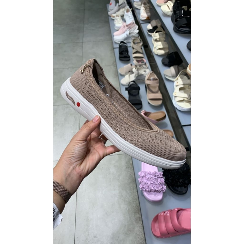 Skechers slip on for women original