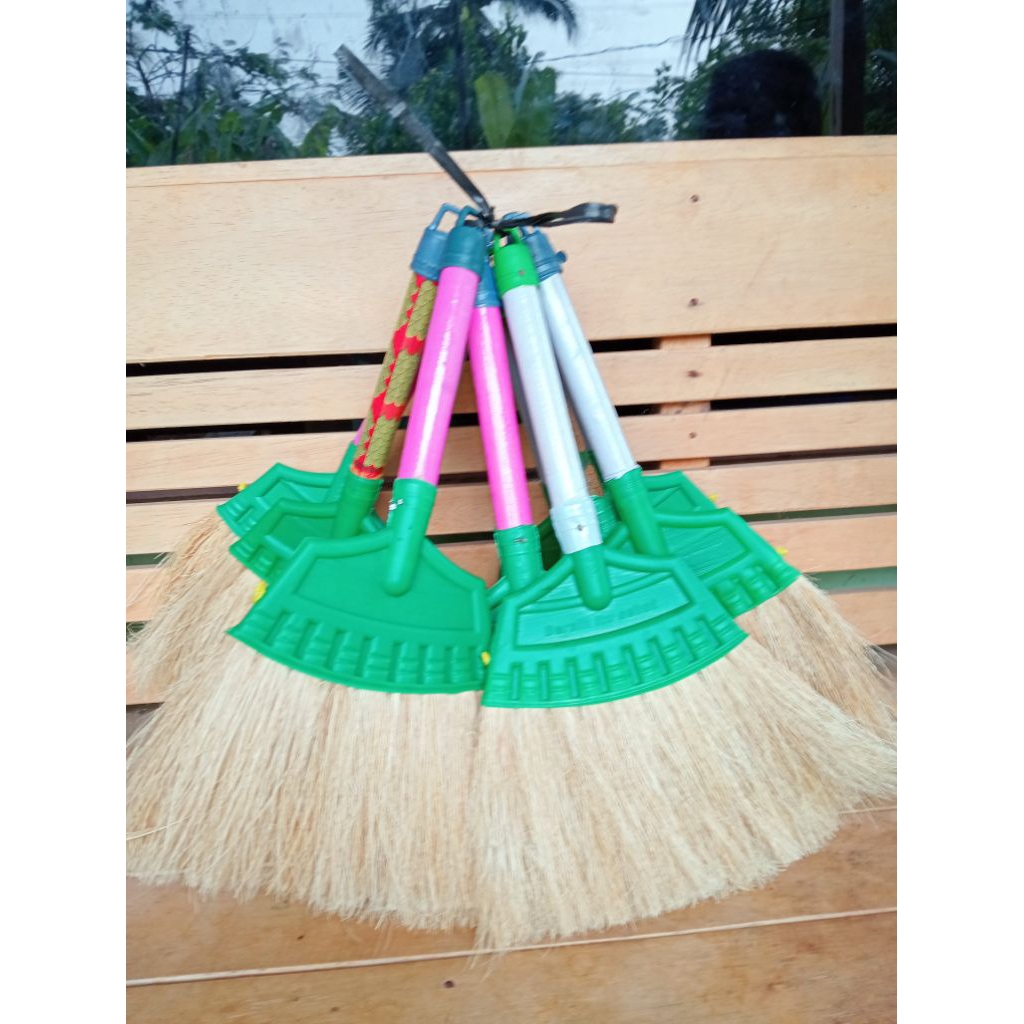 sapu sabut kelapa putih premium/sapu edukasi anak/sapu kecil/sapu anak
