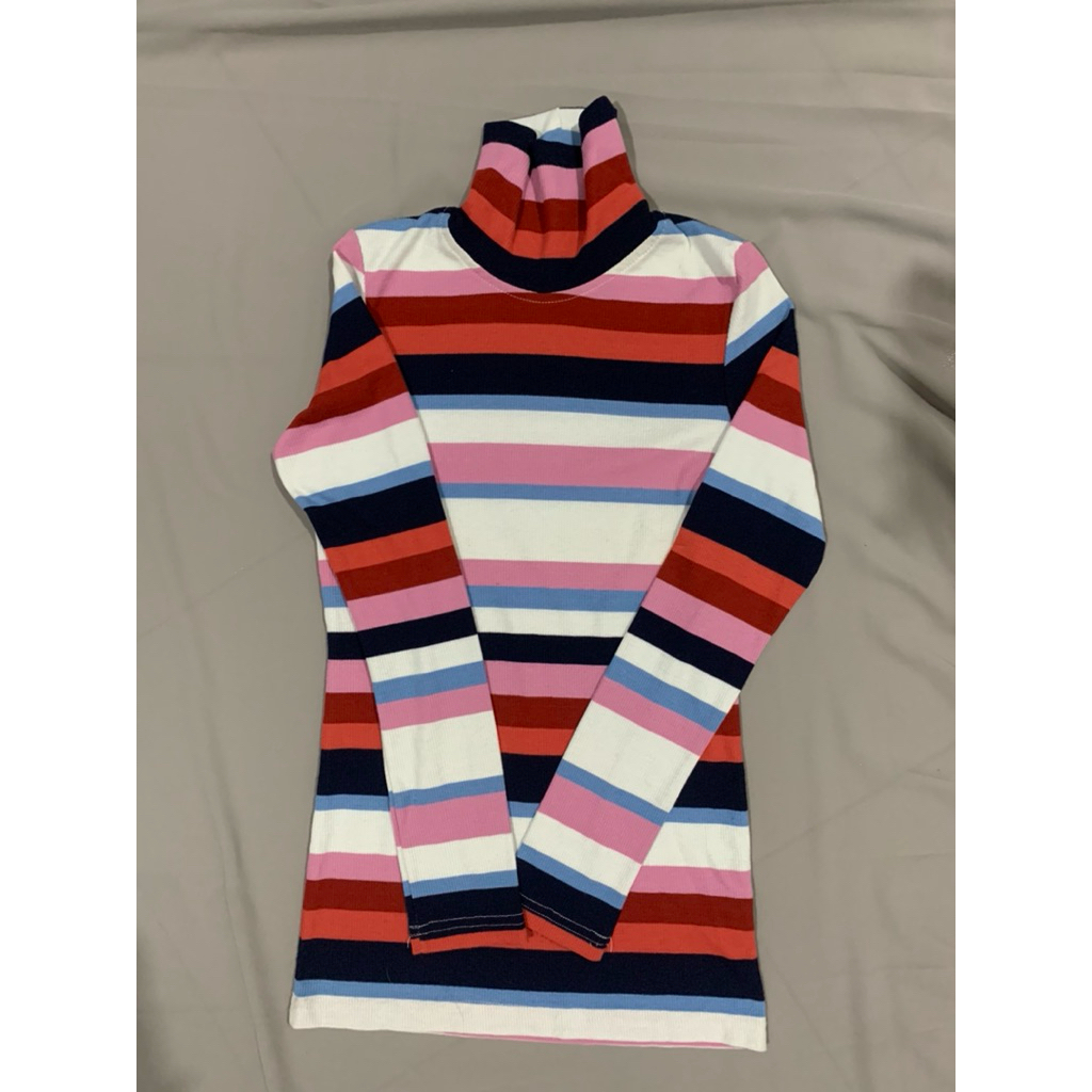 Kaos Turtleneck Wanita Lengan Panjang Motif Garis Pelangi
