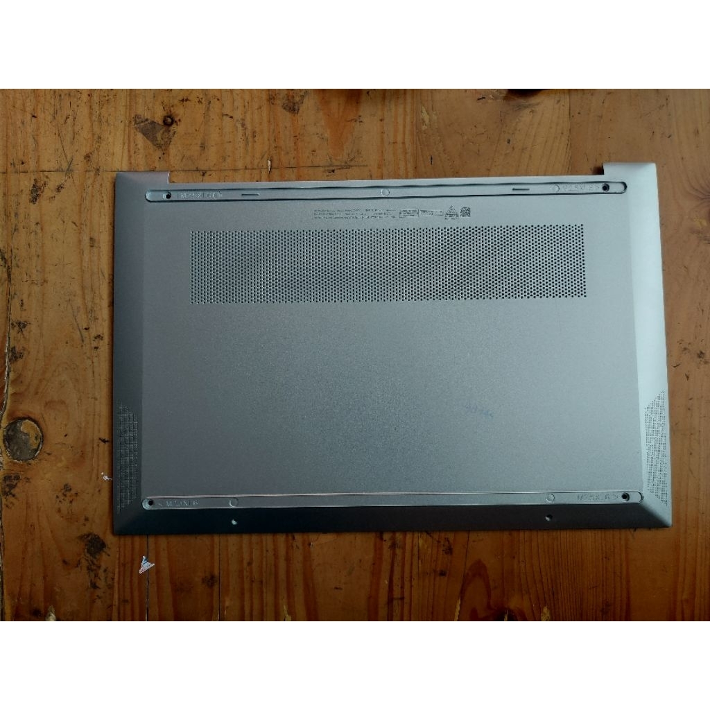 Casing Bawah Bottom Case Laptop Hp Pavilion 14-dv2000TX 14-dv series silver second pemakaian