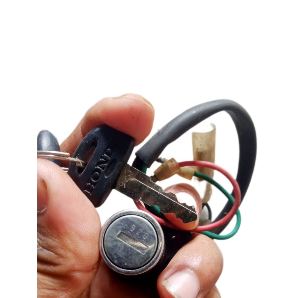 Kunci kontak CG100 original japan