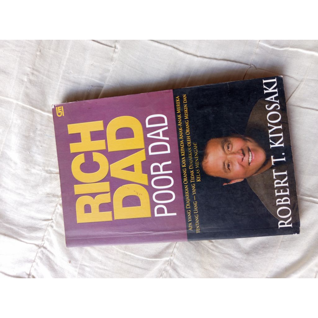 Buku Preloved "Rich Dad Poor Dad" karya Robert T. Kiyosaki