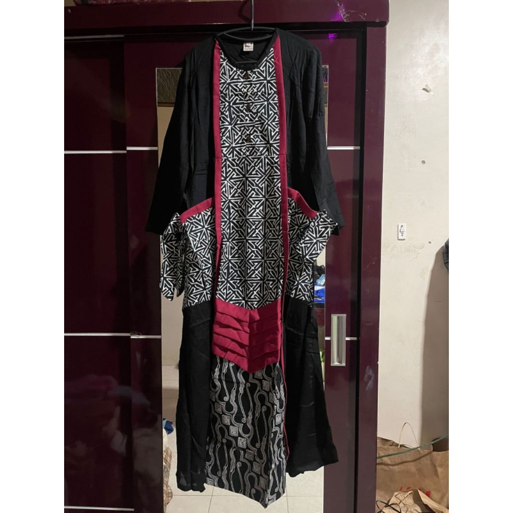 batik sogan preloved ukuran M masih bagus kurleb sekali dua kali pakai