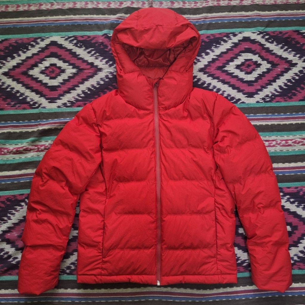 jaket uniqlo seamles down second like new