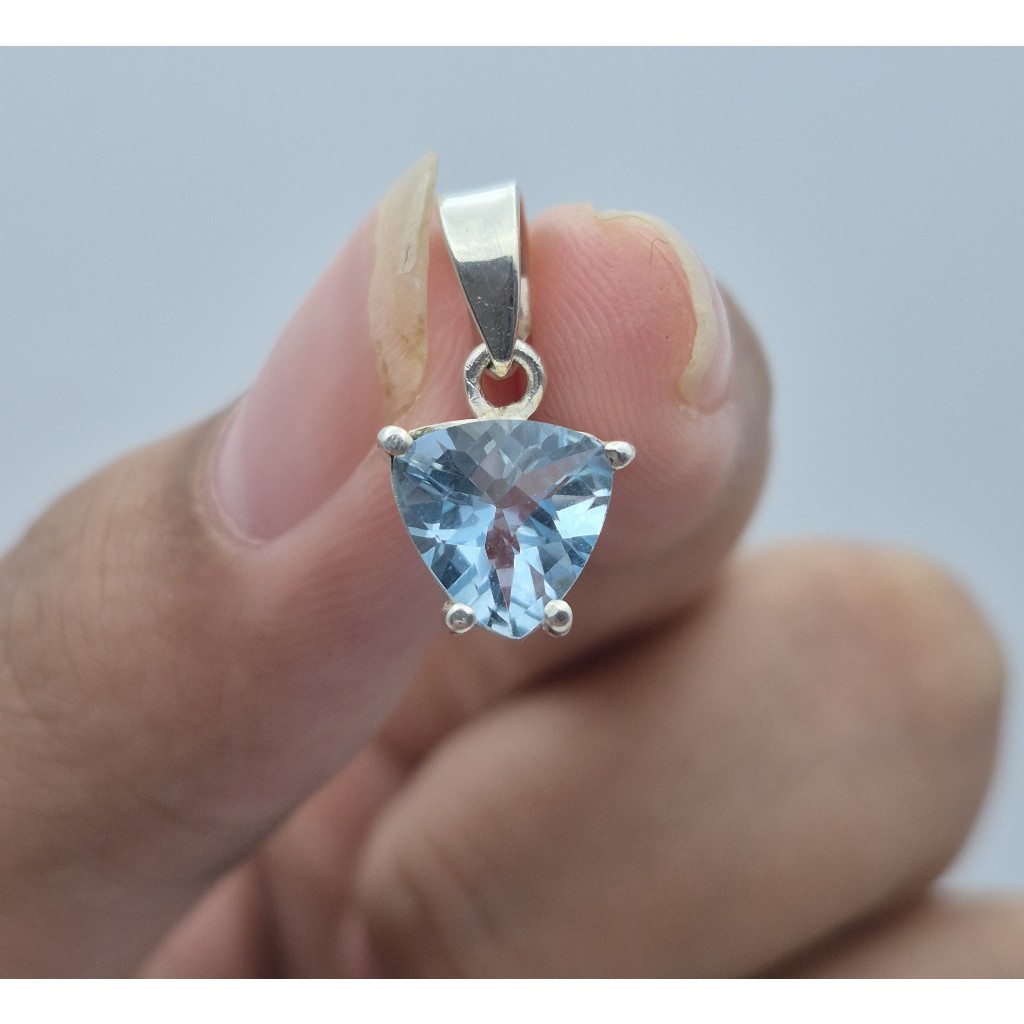Liontin perak handmade batu swiss blue topaz natural swiss blue topaz