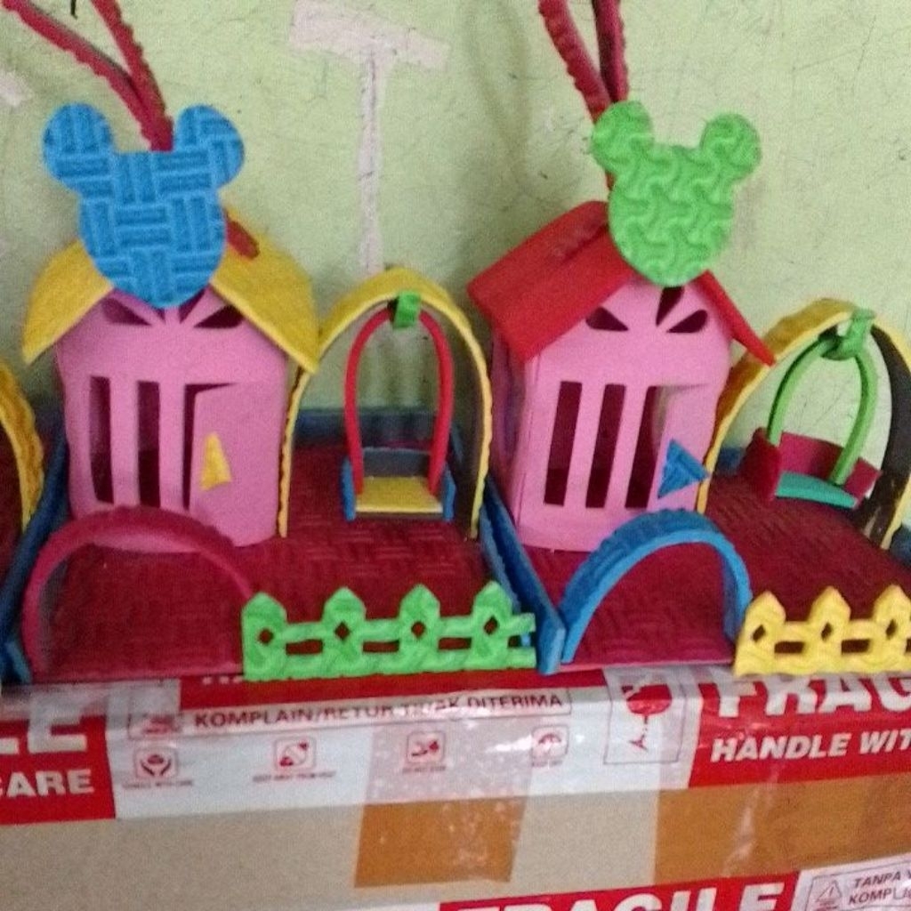 Mainan Edukasi " Rumah kelomng Ayunan