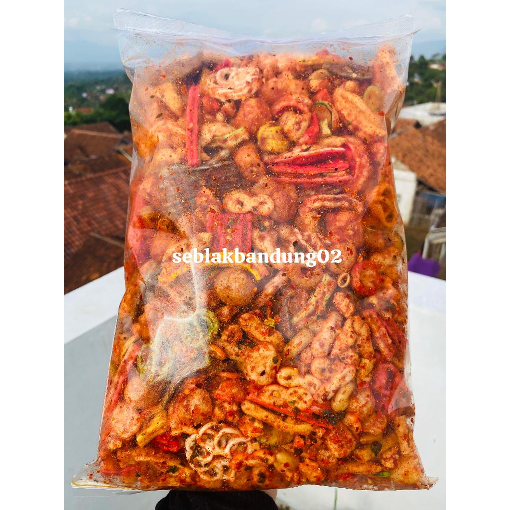 

seblak campur pedas/seblak kerupuk campur mix pedas daun jeruk bumbu melimpah kemasan 1kg 500gr 250gr 100gr