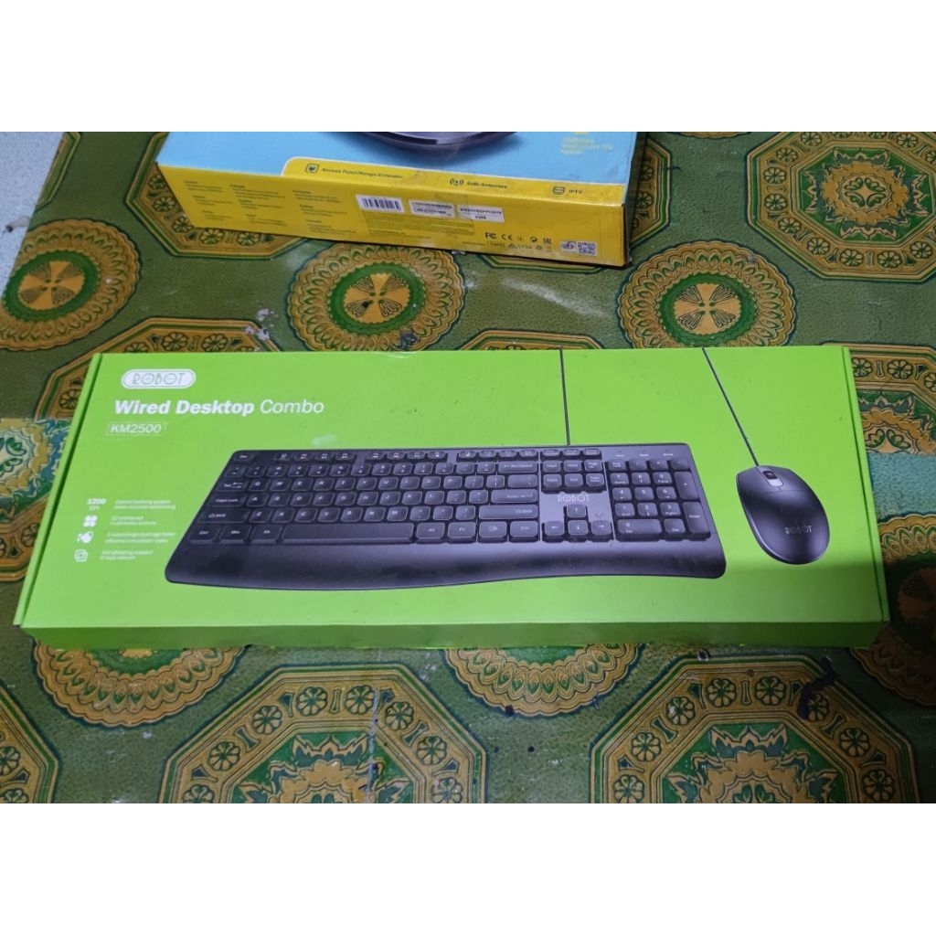 KEYBOARD MOUSE COMBO ROBOT KM2500 BLACKKeunggulan
