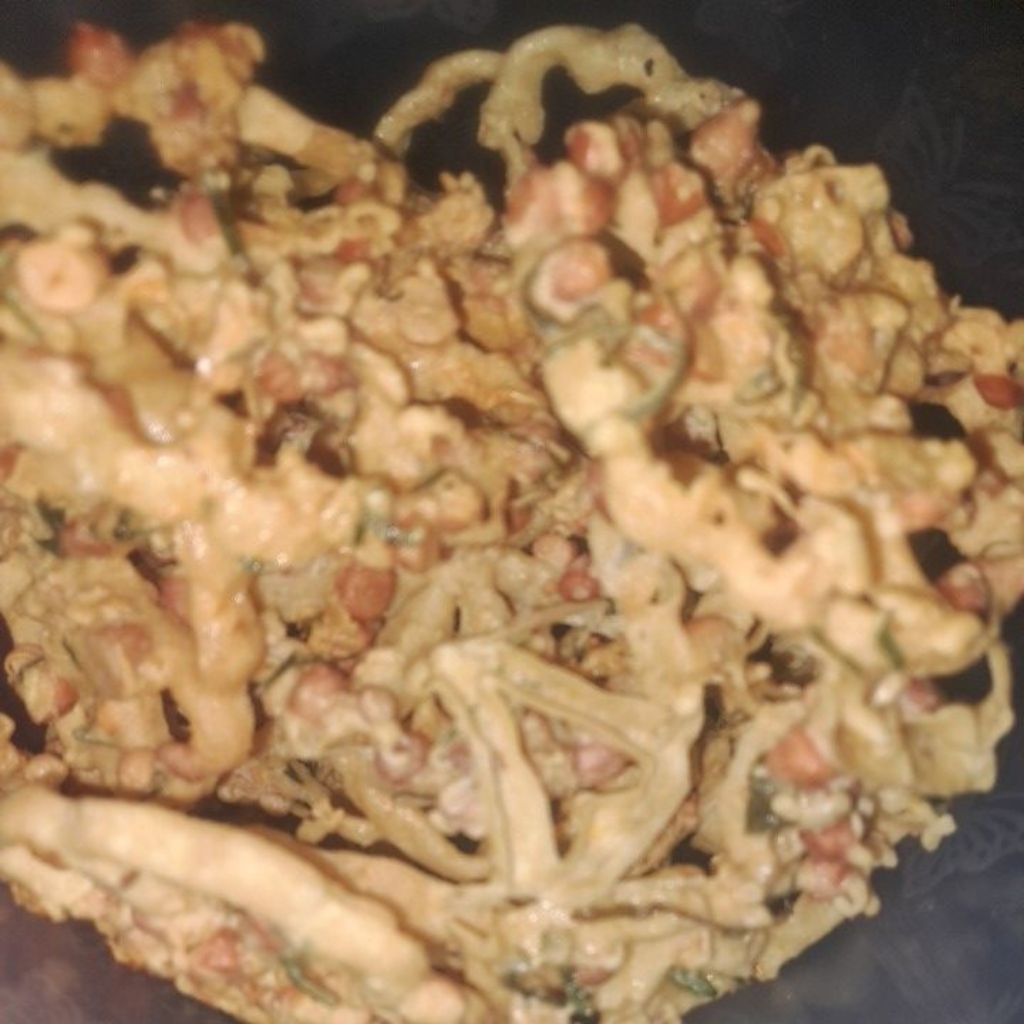 

rempeyek kacang gurih renyah