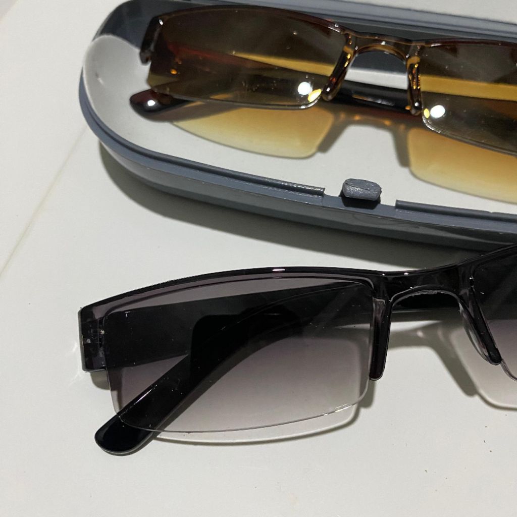 NARA KACAMATA BACA LENSA PLUS MODEL GANTUNG LENSA HITAM TRANSPARAN