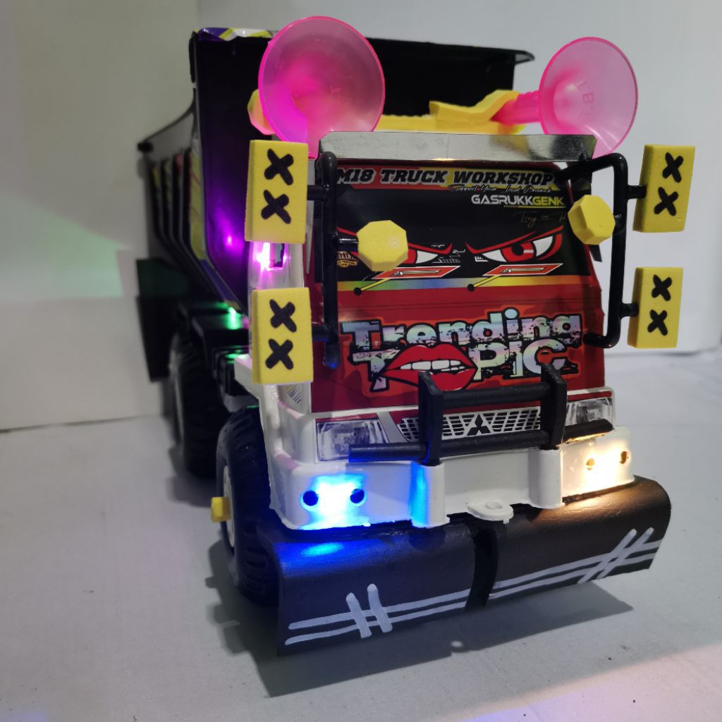 PROMO MURAH Mobilan Modifikasi truk pasir tronton Mainan Toys Kado Lampu Anak baby car toko miniatur
