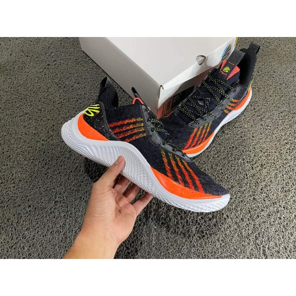 SEPATU CURRY 10 IRON SHARPENS