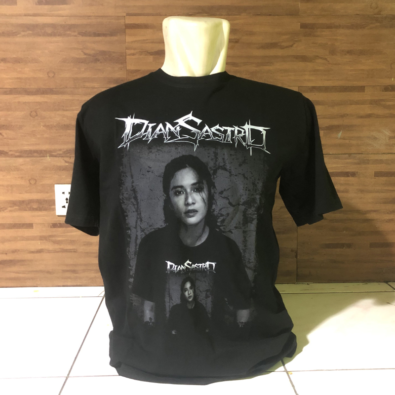 Kaos Dian Sastro X Deadsquad Tshirt Bahan Katun Kombed 30s || Available Size S M L XL XXL 3XL 4XL